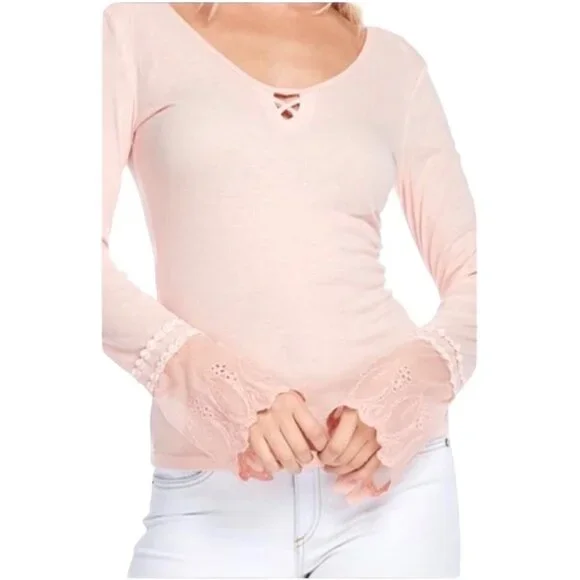 NWT Pale Pink Lace Bell Sleeve V-Neck Top | Balletcore Soft Girl Coquette Boho S - Picture 3 of 9